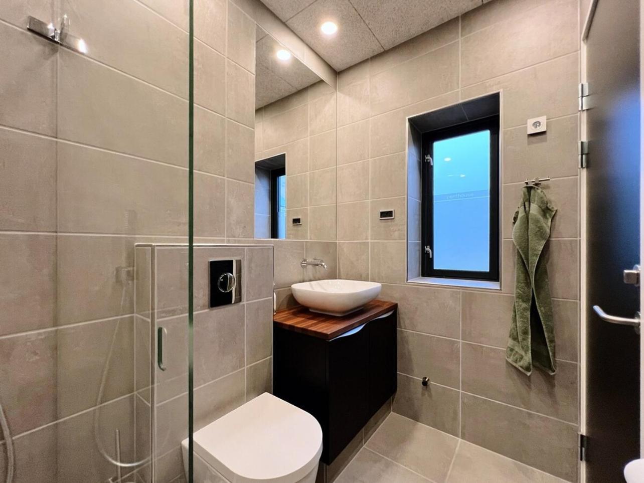 Stunning Ocean View Penthouse Apartment Oravik Dış mekan fotoğraf